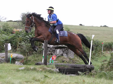 Brenfield Bragi and Rhoda soaring over the big ditch